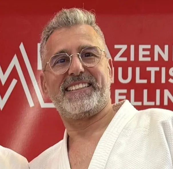 Alberto Turano, presidente del club, cintura nera 4° dan